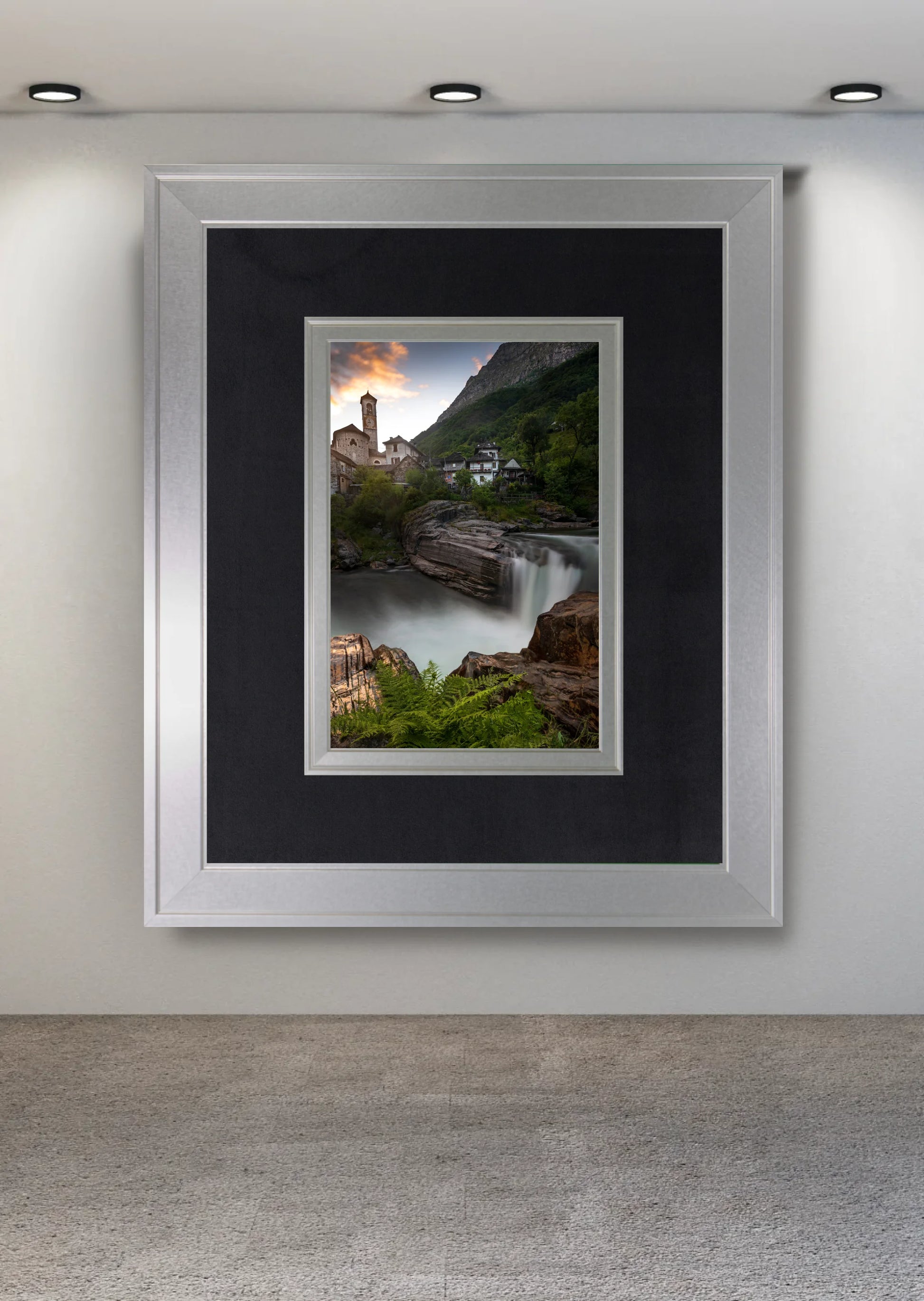 vertical_spotlight_gray